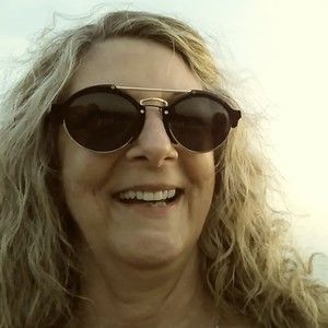 Meet your Posher, Posh